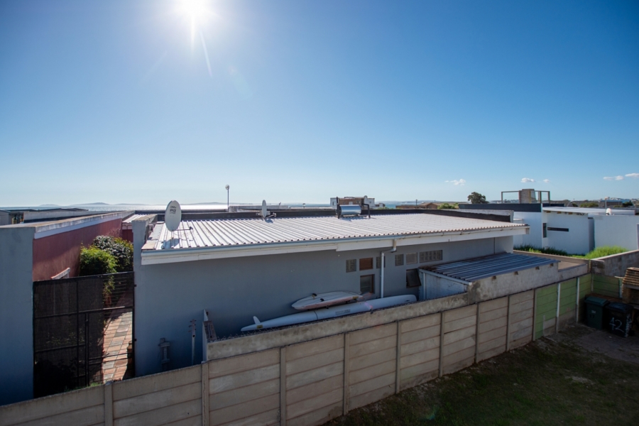 4 Bedroom Property for Sale in Middedorp Western Cape